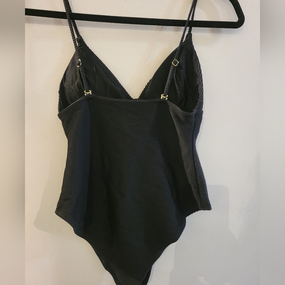 H&M- Black Ribbed One Piece Bathing Suit 🩱 - Picture 3 of 5